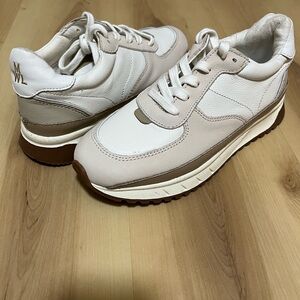 Madewell Women's Sneakers in White and Tan